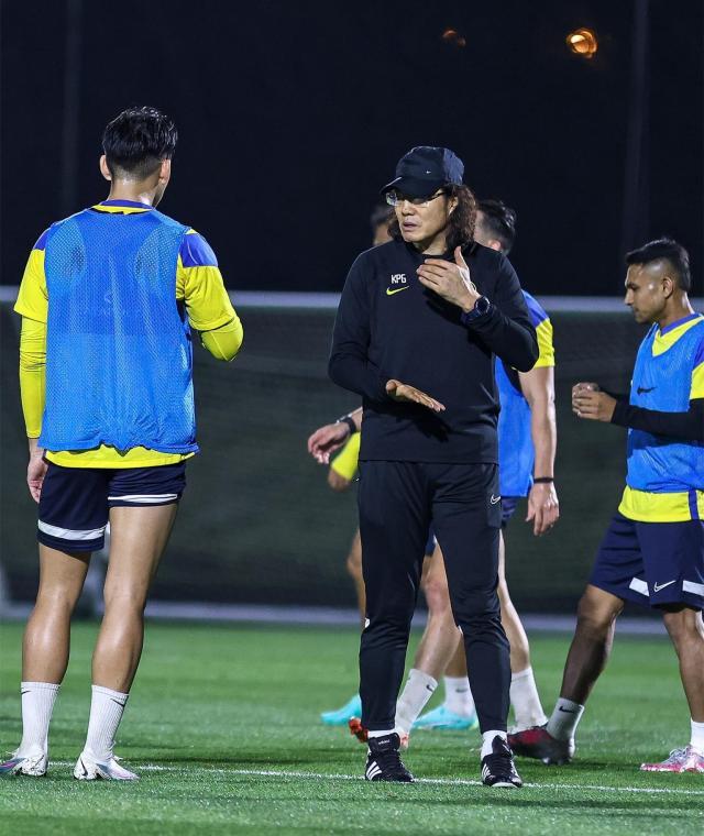 九游体育app-【亚洲杯倒计时8天】7队抵达多哈 10队扎堆阿联酋