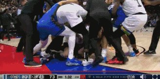 九游体育中国官网-魔术森林狼爆发激烈冲突 萨格斯“擒杀”小里弗斯