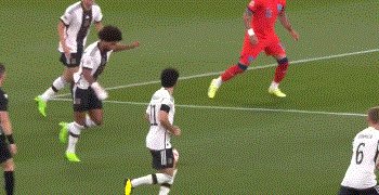 九游体育app-索斯盖特：球员开会是积极信号 世界杯压力躲不过