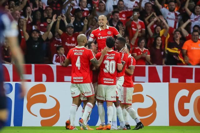 九游体育中国官网-打进扳平进球助球队2比1逆转 “大头”完美退役！